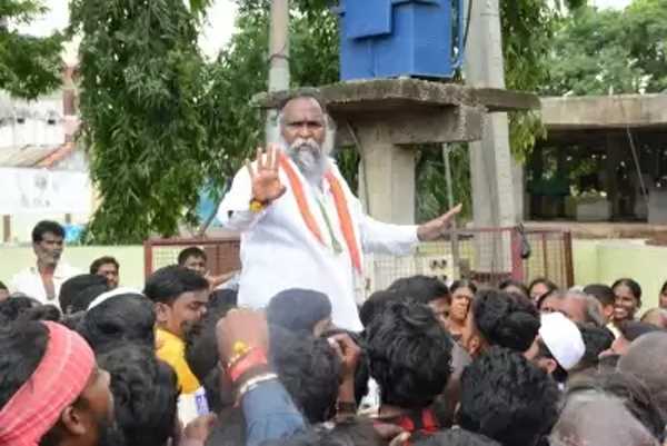 केंद्रीय नेतृत्व के दरवाजे तक पहुंची तेलंगाना कांग्रेस में बढ़ रही अंदरूनी कलह